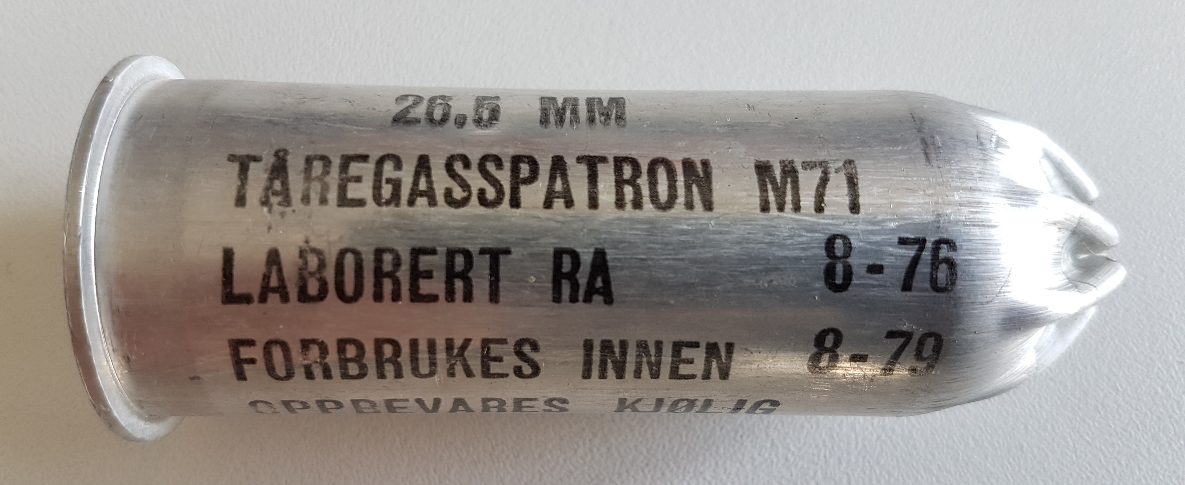 ./ammo/265Signal/patroner/Patron-Raufoss-265mm-Taaregass-8-1976-1.jpg