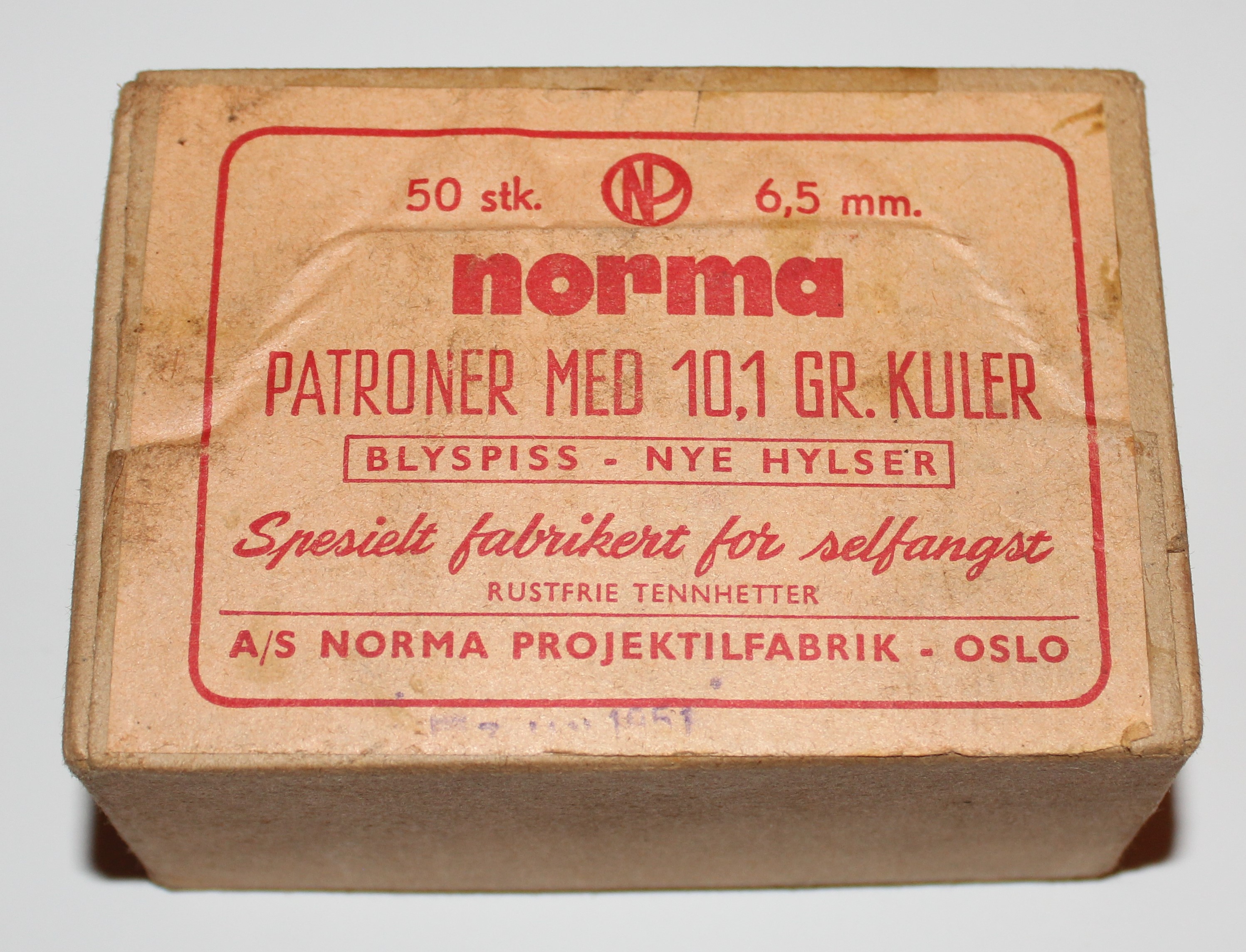 ./ammo/65x55/esker/Eske-65x55-Norma-50skudd-Blyspiss-nye-hylser-101gram-1951-1.JPG