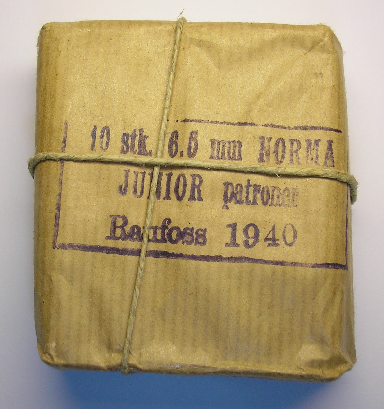./ammo/65x55/esker/Eske-65x55-Raufoss-10skudd-Juniorkule-1940-1.JPG