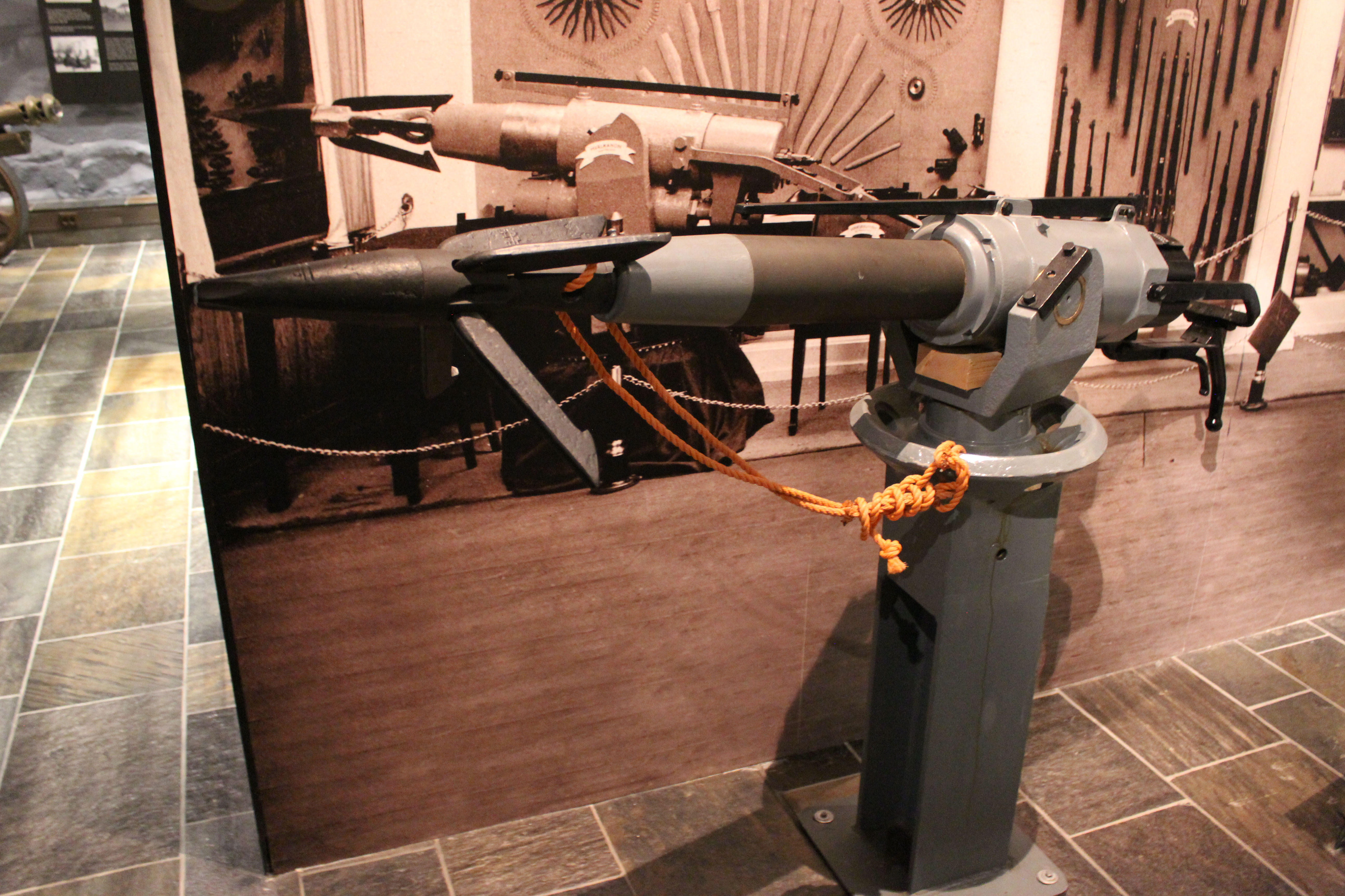 ./guns/hval/bilder/Hval-Kongsberg-50mm-Fangstkanon-M39-133-2.JPG