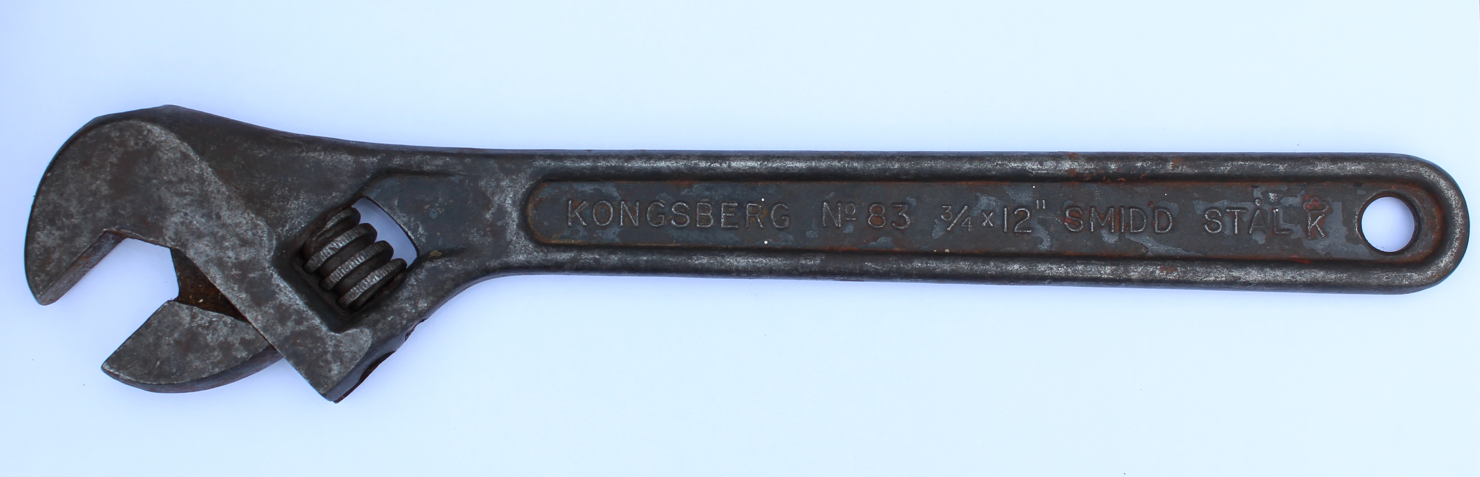 ./tools/bilder/Tools-Kongsberg-Vaapenfabrikk-Skiftenøkkel-No83-Smidd-Staal-1.jpg